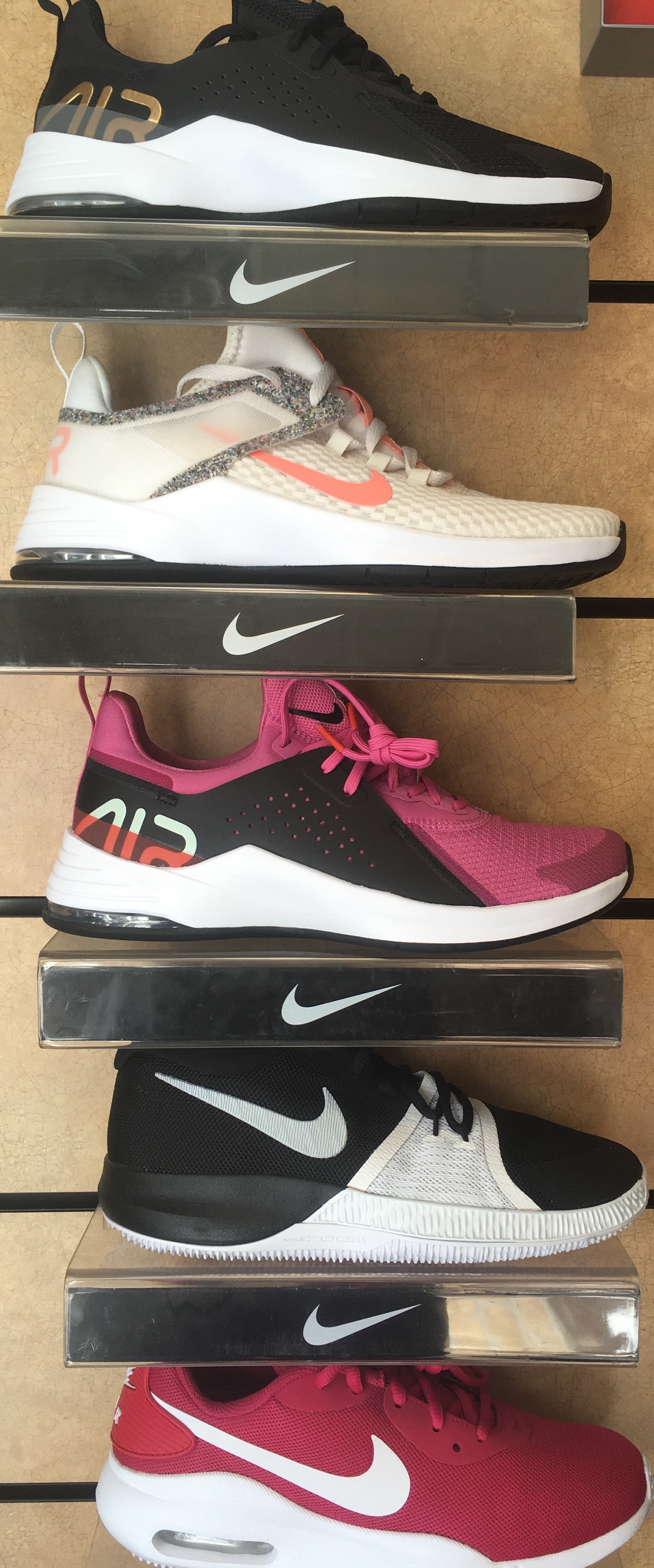 Floccos Shoes Store